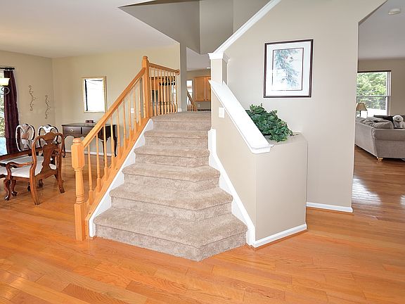 3rd image of 45554 Cheswick Park Ct
