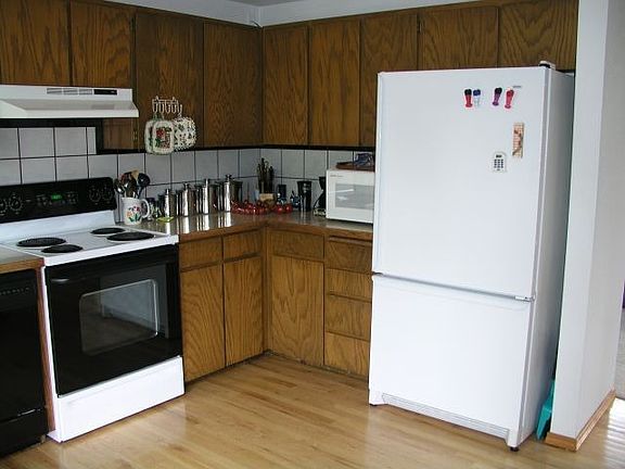 kitchen right