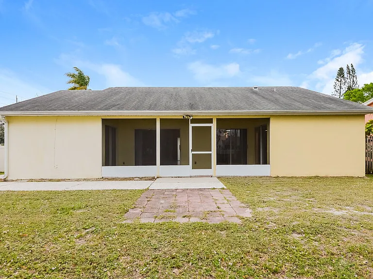 7703 33rd Ln E — Photo 16