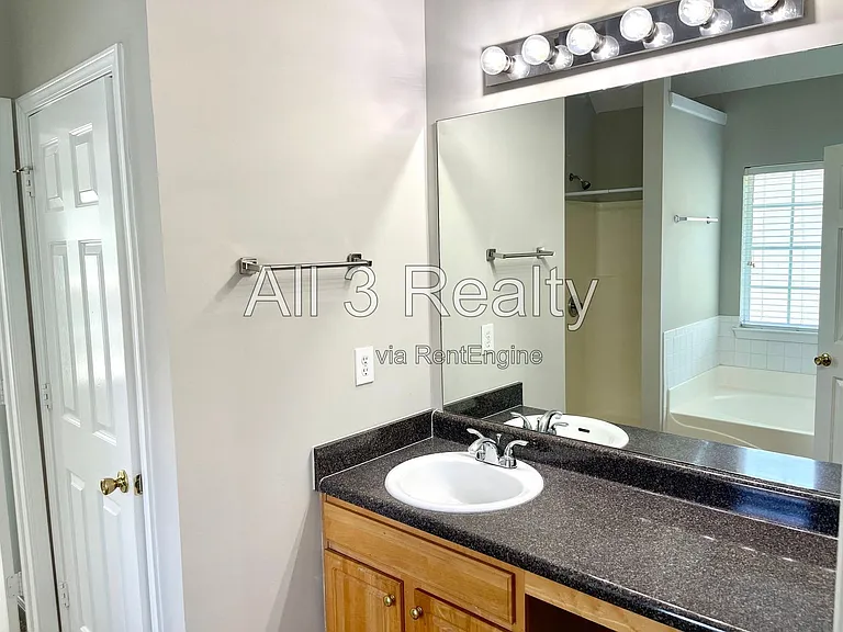 60 Spring Lake Ter — Photo 21
