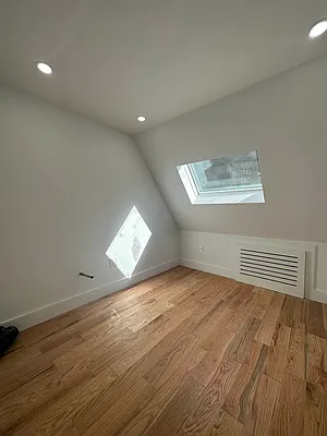 Rented by Corcoran | media 14