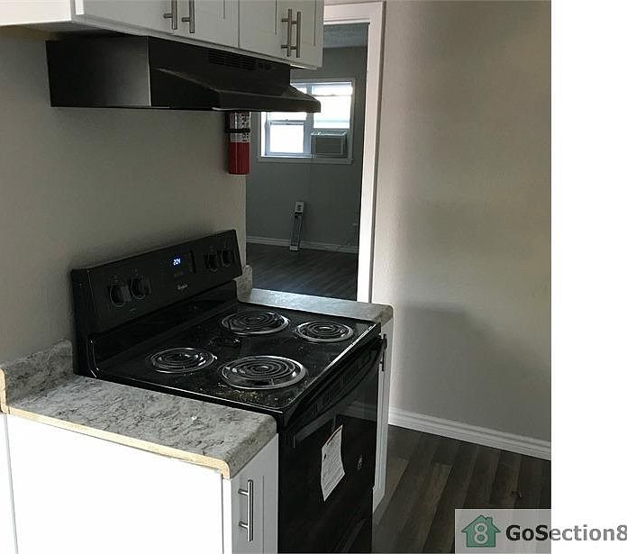 2nd image of 109 Maple St #A