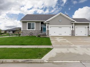 300 NW 1st St, Waukee, IA 50263