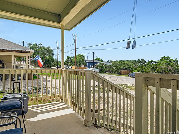 5th image of 1284 MOUNTAIN VIEW DR