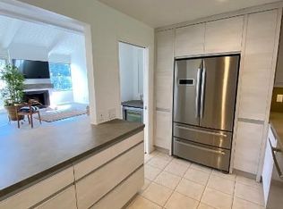 28394 Rey De Copas Ln, Malibu, CA 90265