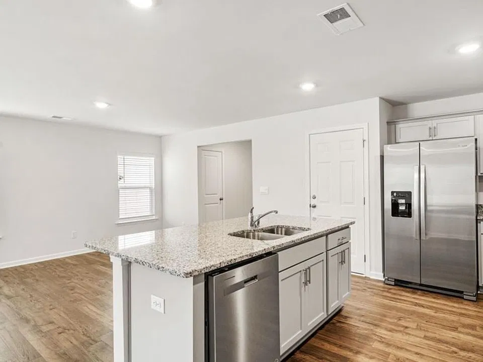 1808 Bridle Ln