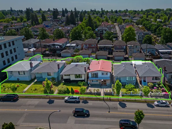 2386 E 33rd Ave, Vancouver, BC V5R 2S3