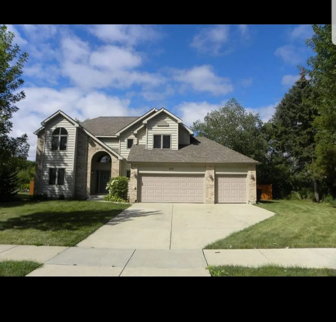 204 Garnett Ave photo 1