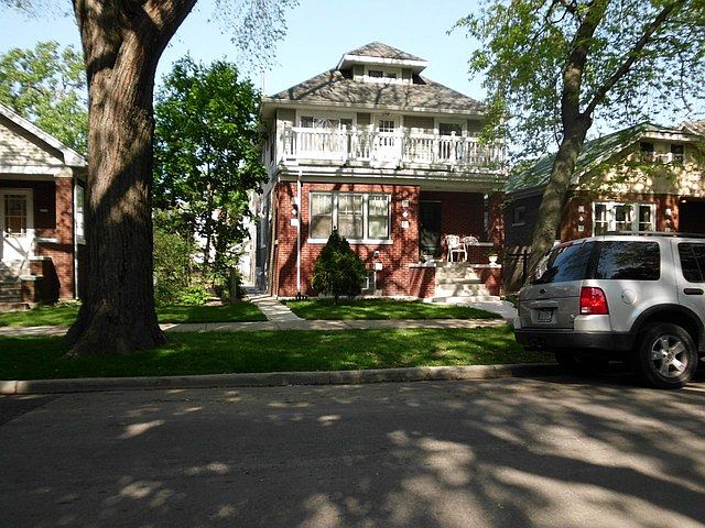 1st image of 4026 N Sawyer Ave