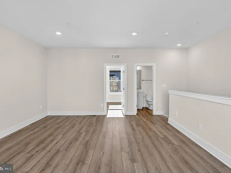 2507 Light St — Photo 23