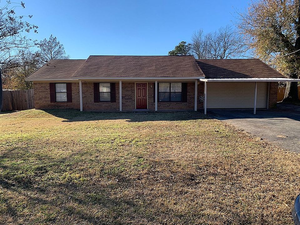 1st image of 302 Denise Dr