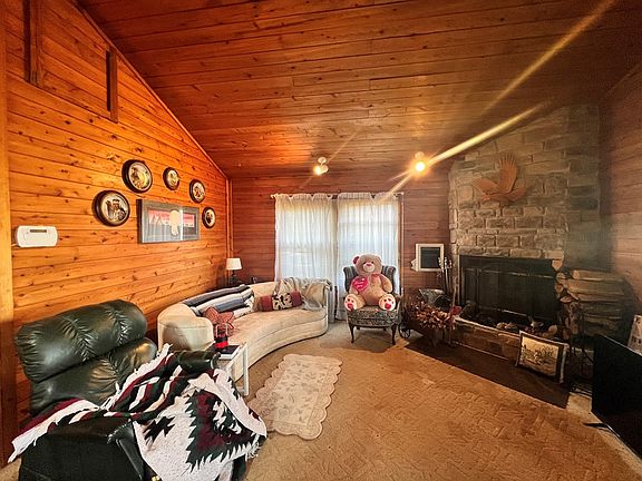 4th image of 2616 Pope Rd