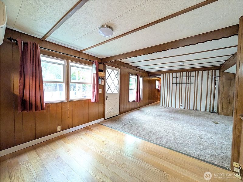 4th image of 7614 NE Bothell Way #17