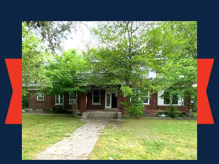 704 Finley St #1 — Photo 1