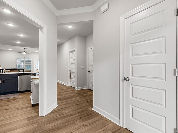 3rd image of 120 Callen Dr