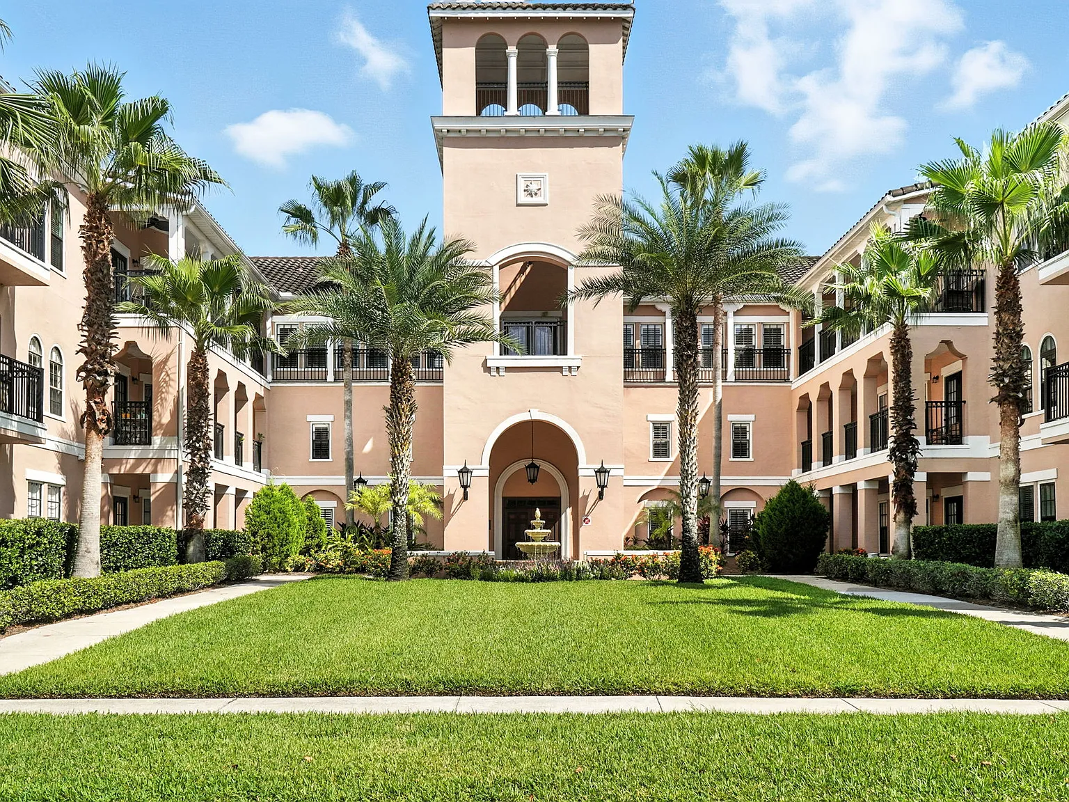 211 Longview Ave #306, Celebration FL 34747 — Photo 2