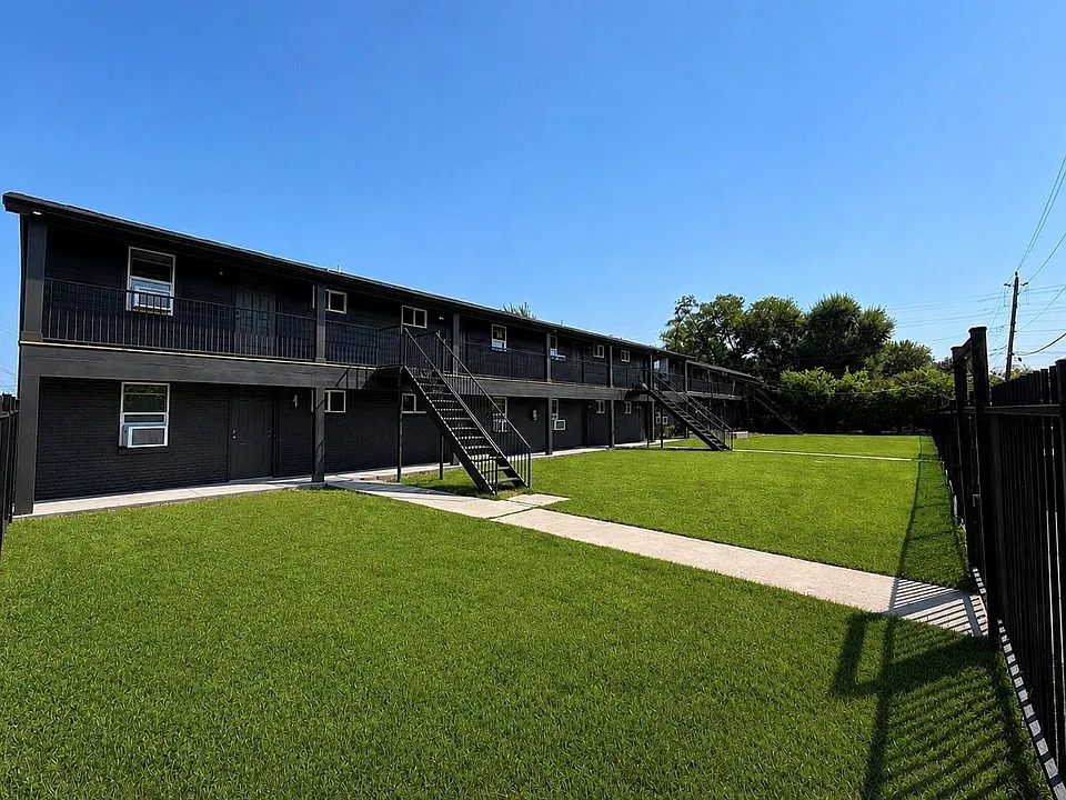 11111 Wiggins St