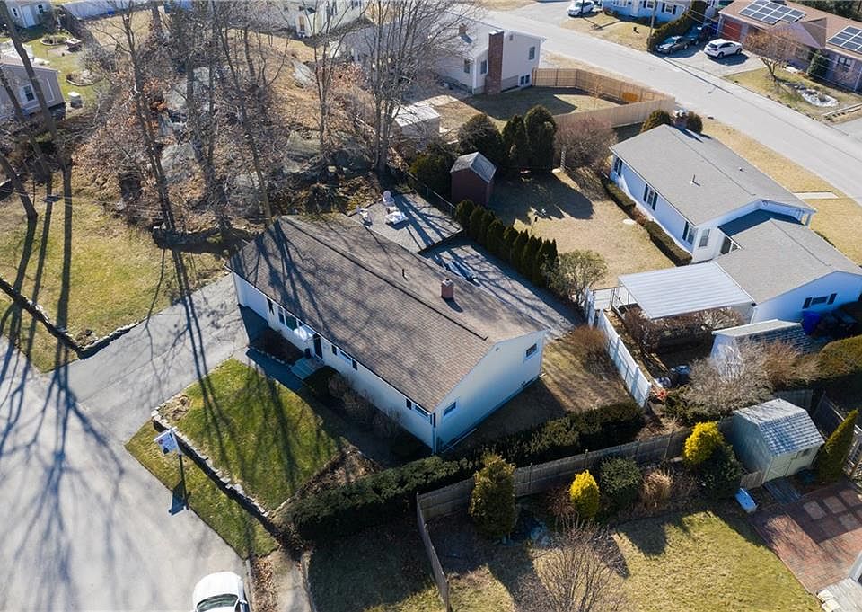 1st image of 60 Oakland Dr