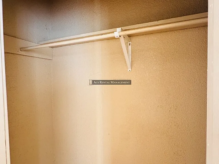 4024 Howard St #B — Photo 11