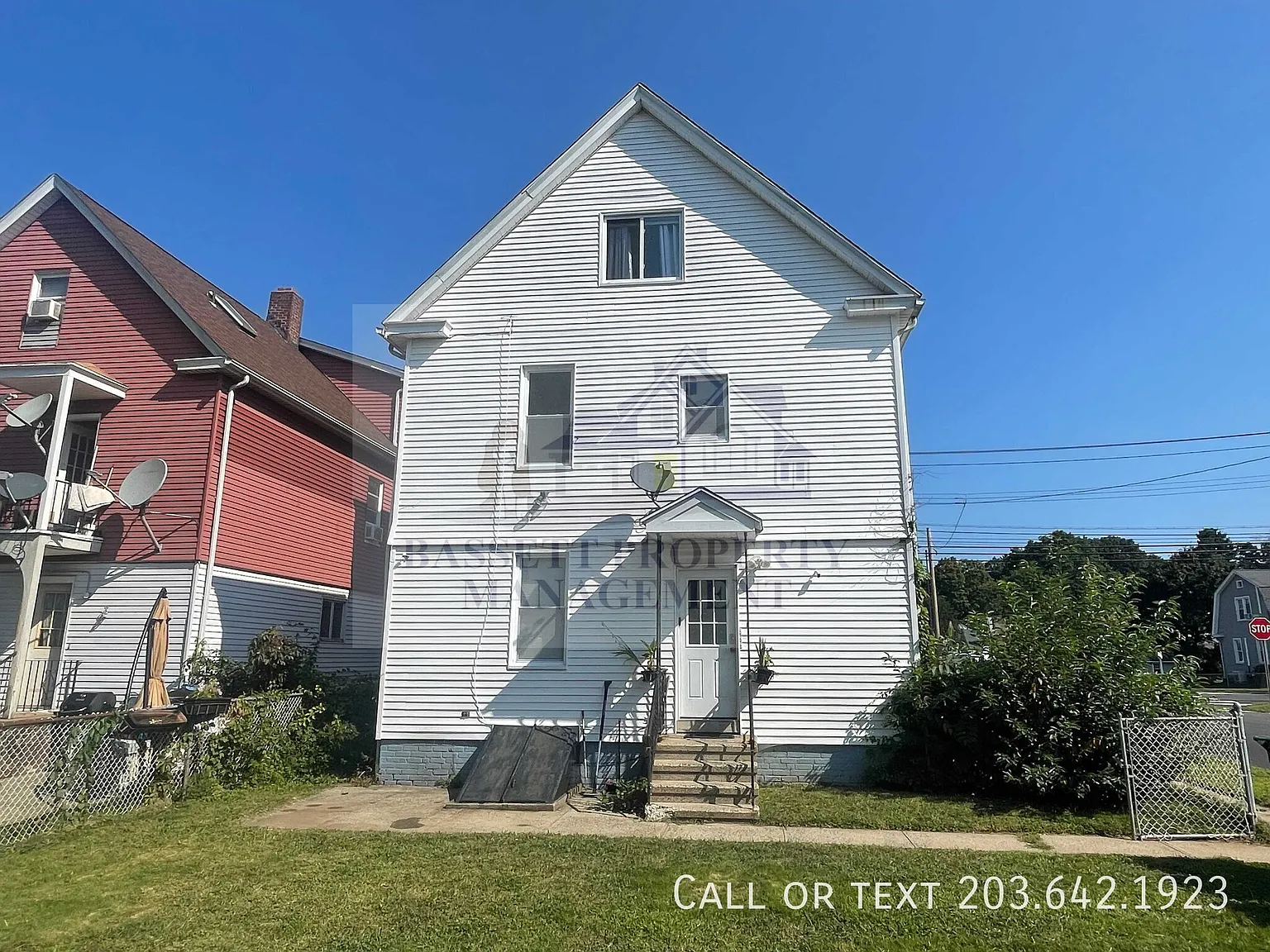 2 bed, 1.0 bath, 857 sqft, $1,749 — Photo 2