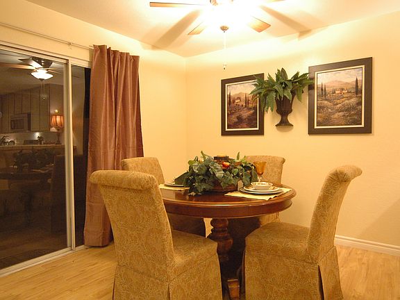 formal dining room 