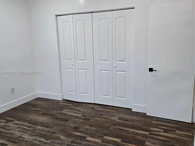987 NE 145 N — Photo 13
