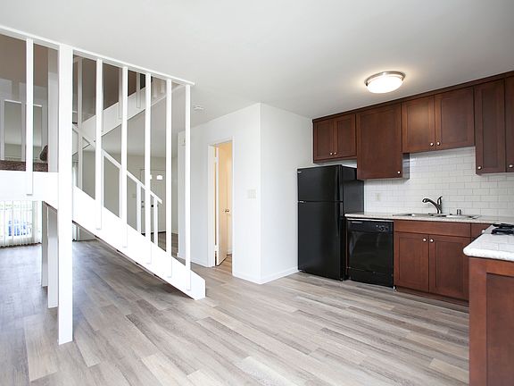 4th image of 5162 Dawes St