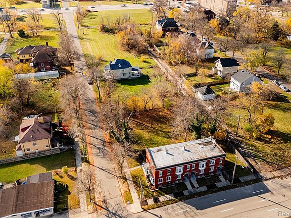 4th image of 127 Rosedale Ct