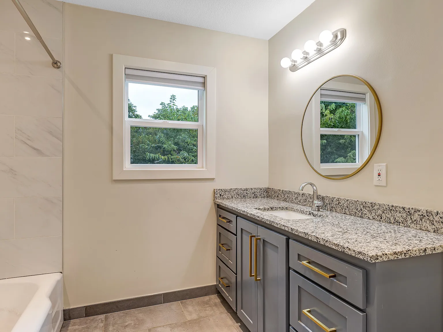 2 bed, 1175 sqft, $1,300 — Photo 4