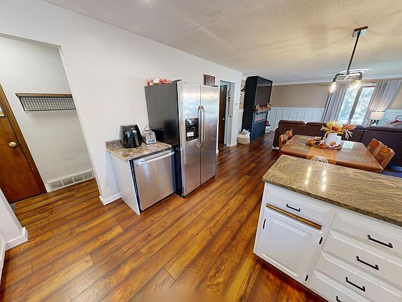 5th image of 153 Central Ave S