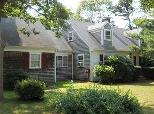 90 Padlock Ln, Centerville, MA 02632