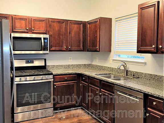 4th image of 4870 Tangerine Cir