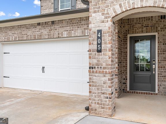 2nd image of 405 Charnwood Ln
