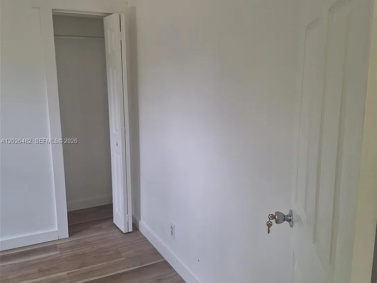 1121 NE 1st Ave — Photo 8