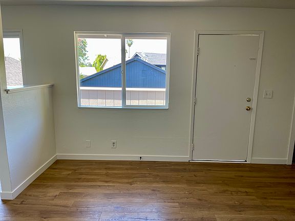 5th image of 2424 Kenton Ct #C
