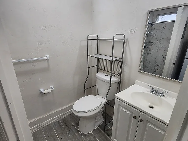 5317 1/2 Gulfport Blvd #B — Photo 4