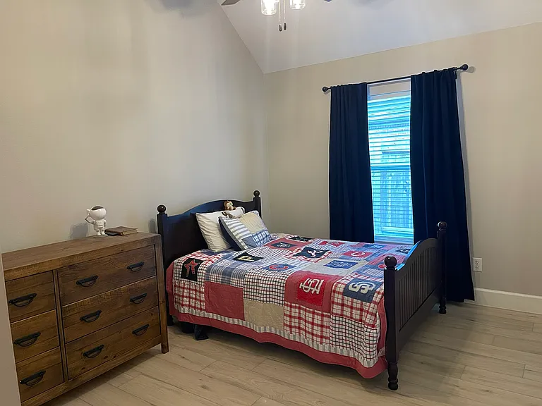 2838 Five Oaks Dr — Photo 17