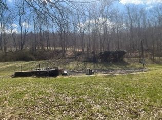 14 Locust Grove Ln, Mc Donald, PA 15057