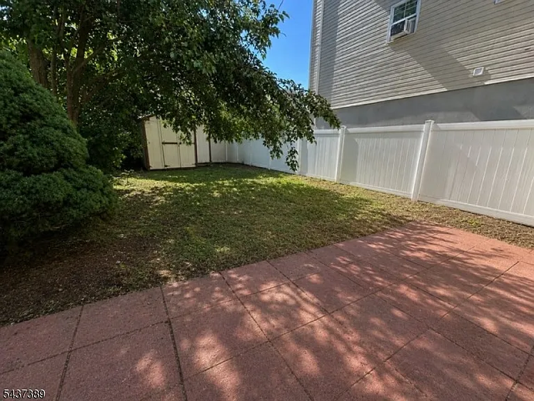 120 Grant Ave — Photo 11