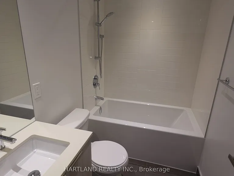 448 Burnhamthorpe Rd W #1801 — Photo 4