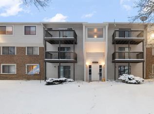 30052 W Twelve Mile Rd Unit 61, Farmington Hills, MI 48334