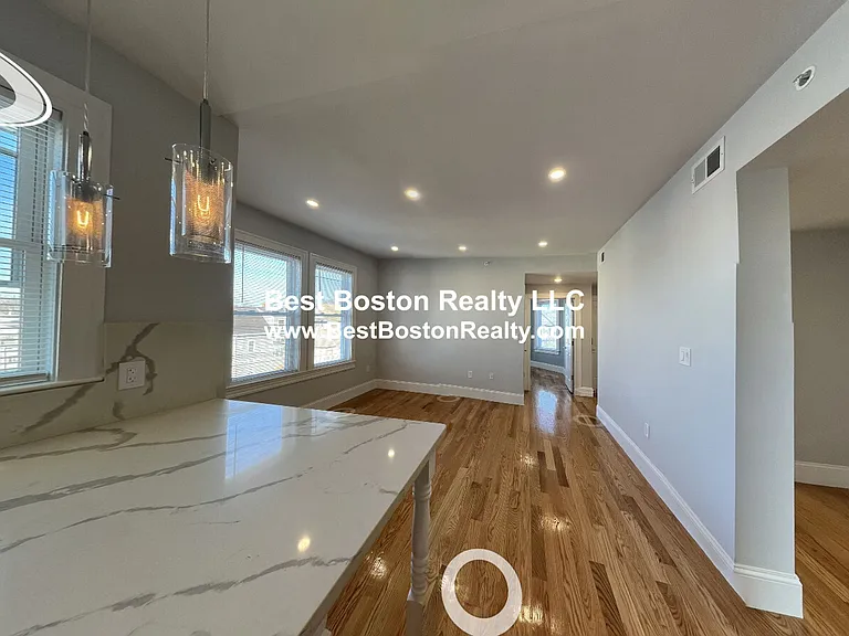 75 Winchester St #3 — Photo 3