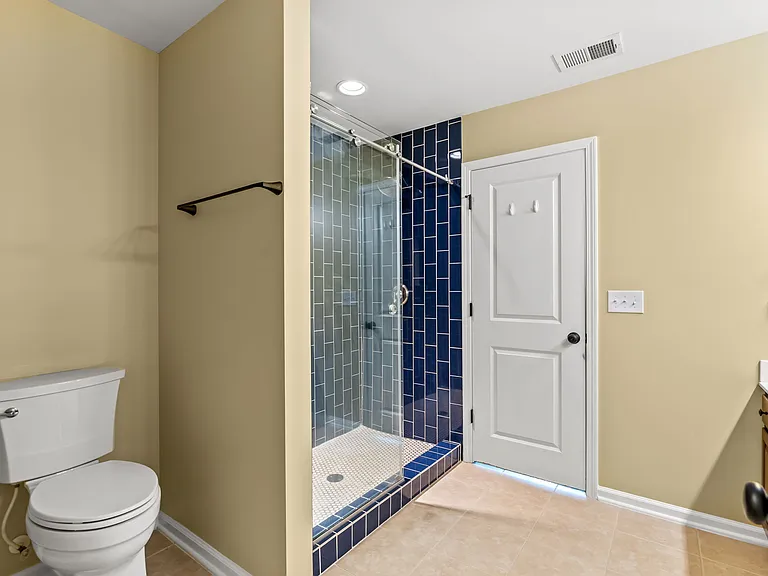 257 Castle Dr — Photo 11