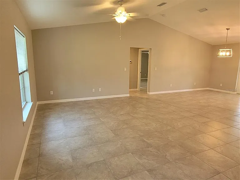 13481 Drysdale Ave — Photo 6