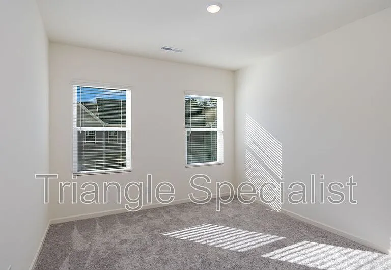 1876 Knights Crest Way — Photo 13