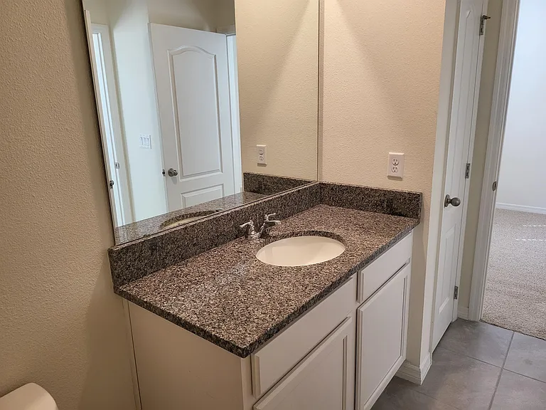 1204 Draintree St — Photo 15