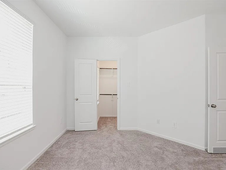 625 Royal Arch Dr — Photo 26
