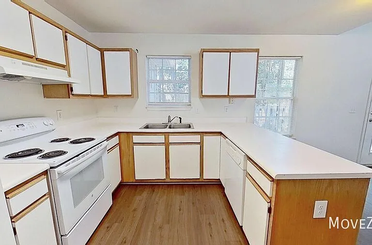 307 Saint Rosea Rd — Photo 9