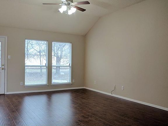 3rd image of 3315 Dorothy Ln