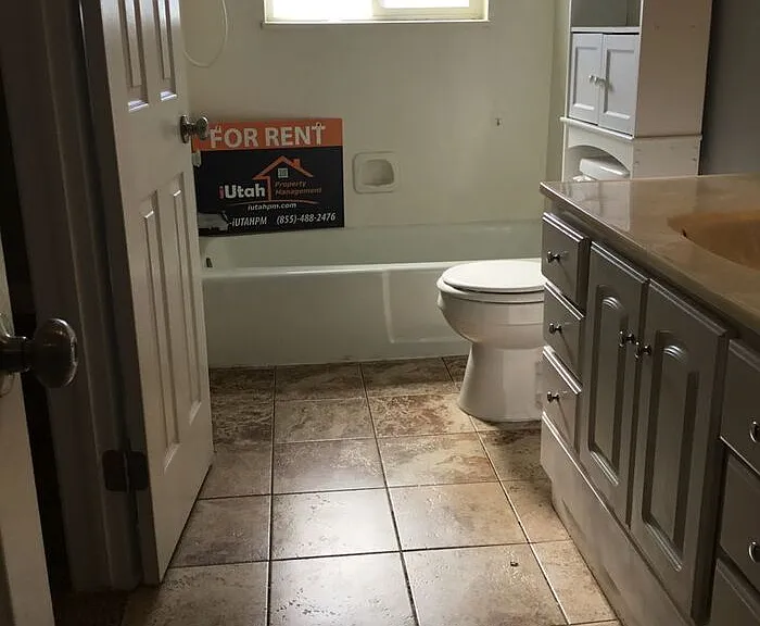 4270 S 1050 W — Photo 11